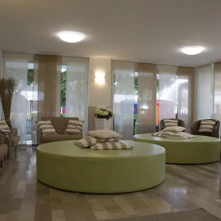 Cristallo 3* ミザーノ・アドリアーティコ