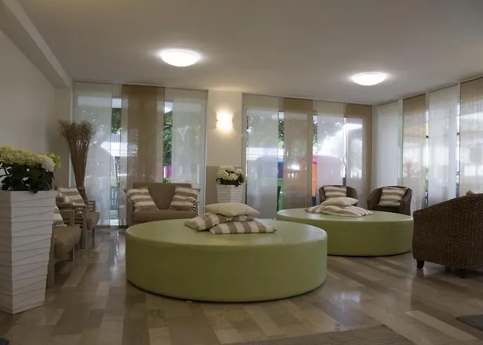 Cristallo 3* 米萨诺阿德里亚蒂科